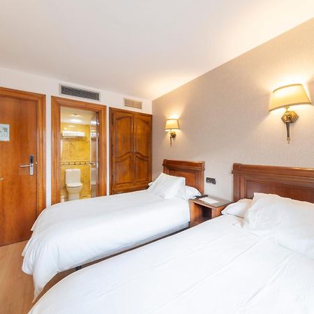 Hostal Sin Recep24H Puerta De La Villa - Pet Friendly & Restaurante Almazan Ngoại thất bức ảnh