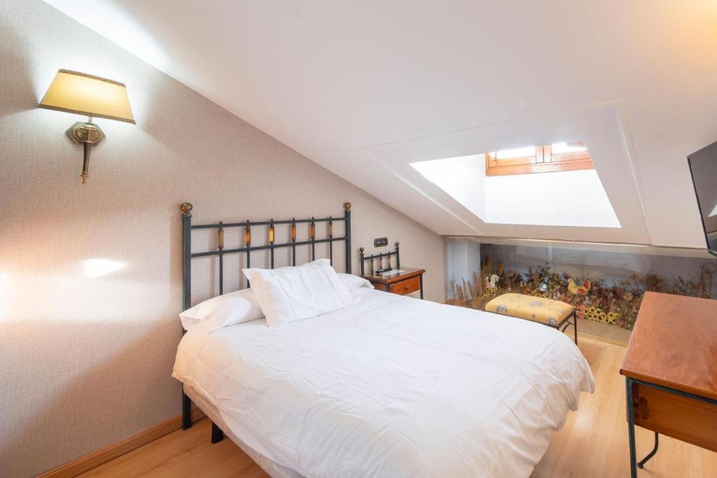 Hostal Sin Recep24H Puerta De La Villa - Pet Friendly & Restaurante Almazan Ngoại thất bức ảnh